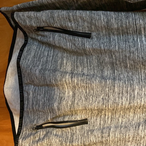 Pink By Victoria's Secret Heathered Gray 1/4 Zip Sweatshirt - Picture 3 of 4